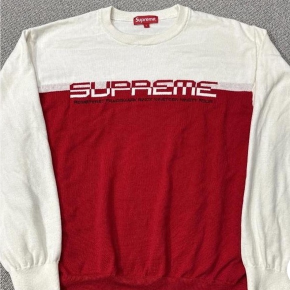 Medium SUPREME sweater